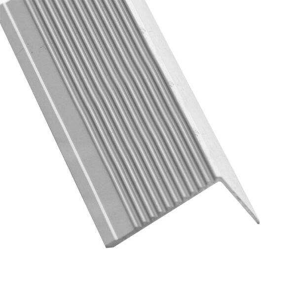 Borde Pesado Para Escalera Aluminio Mate 240Mx2.5Cm